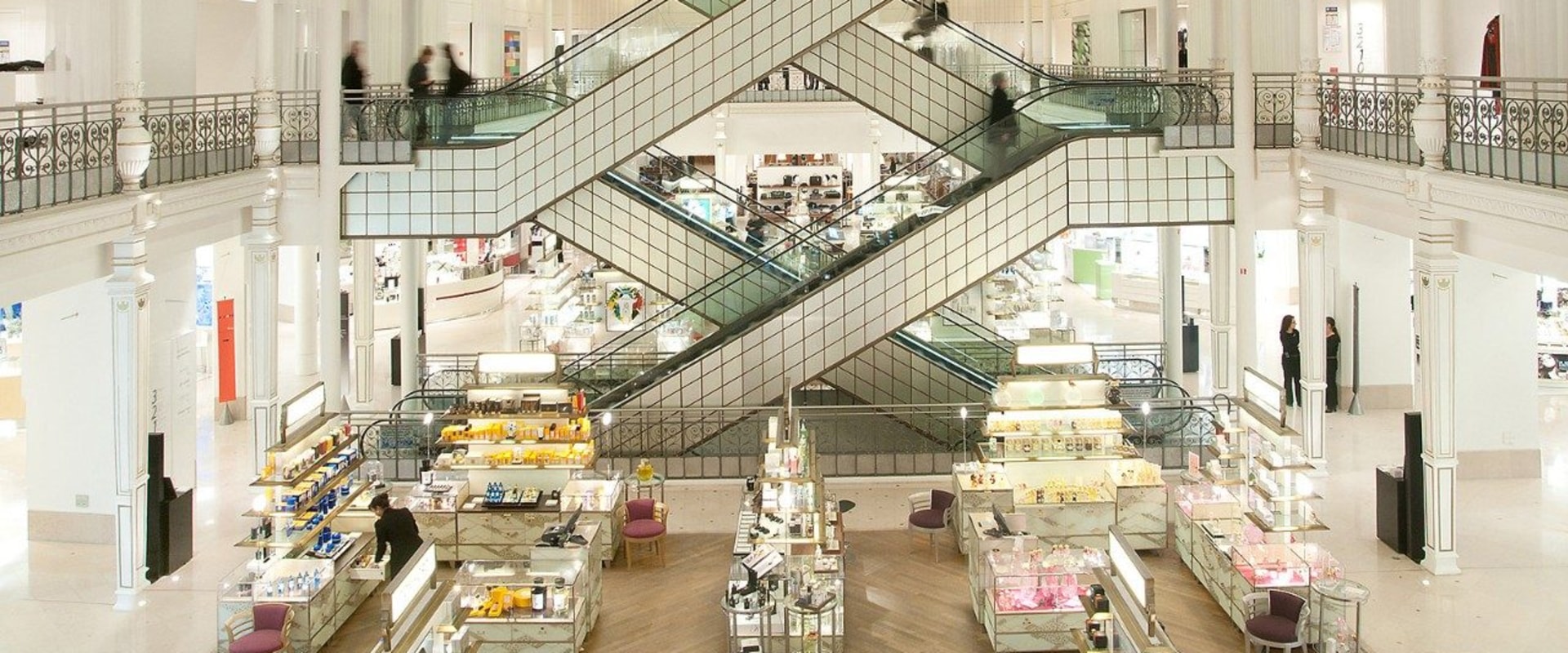 The Ultimate Guide to Luxury Shopping: From Tokyo to Milan and Beyond